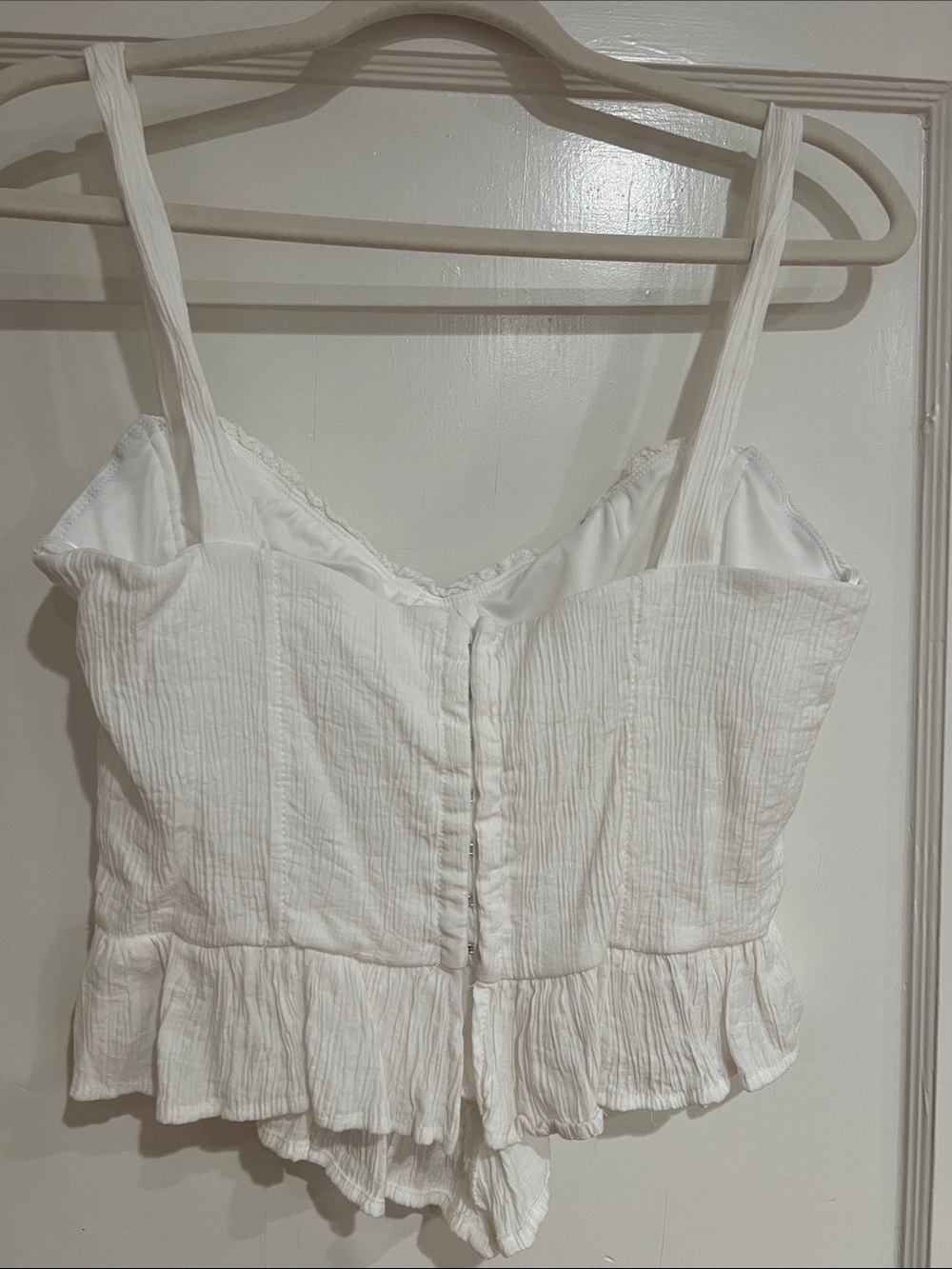 White Textured Ruffle Crop Top - Picture 2 of 3